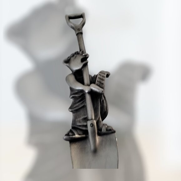 Figural Bear in Toga Spoon with Shovel Shaped Bowl Made by Fort Pewter Vintage - Picture 4 of 7